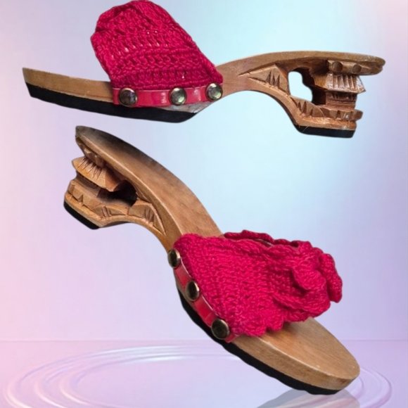 Shoes - Vintage 60s Red Tiki Carved Heel Sandals 5